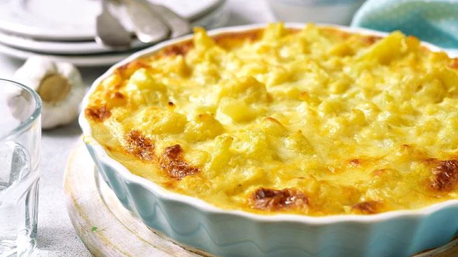 Cauliflower and Macaroni Cheese Bake